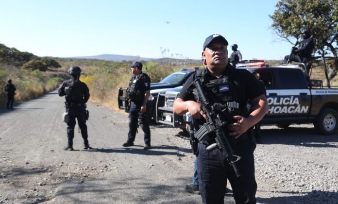 policía permitió masacre en michoacán