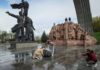 cortan cabeza de estatua de relación entre ucrania y rusia